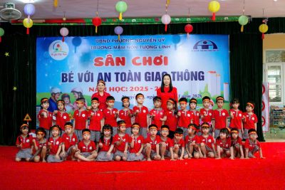 BÉ VỚI AN TOÀN GIAO THÔNG